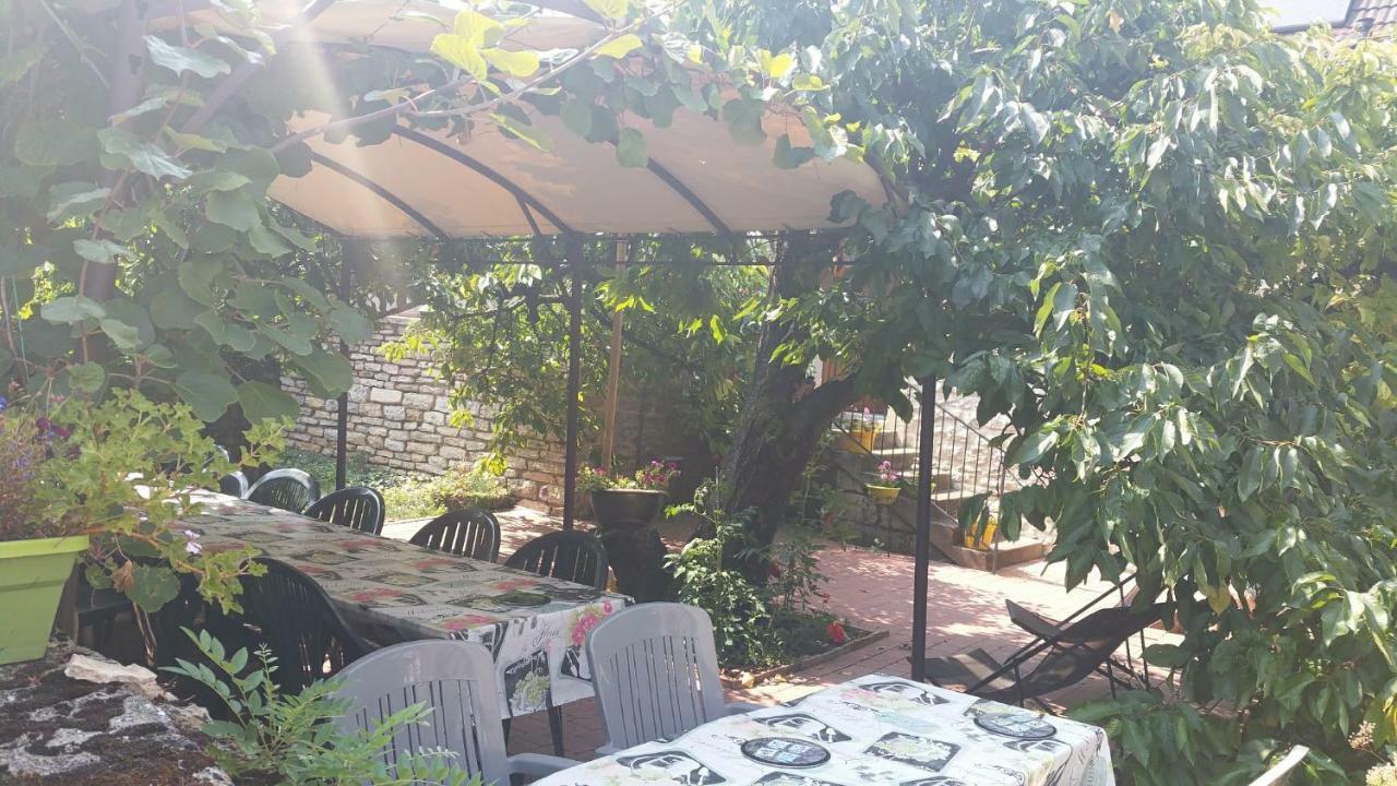 Chez Laurence Santenay  Exterior photo